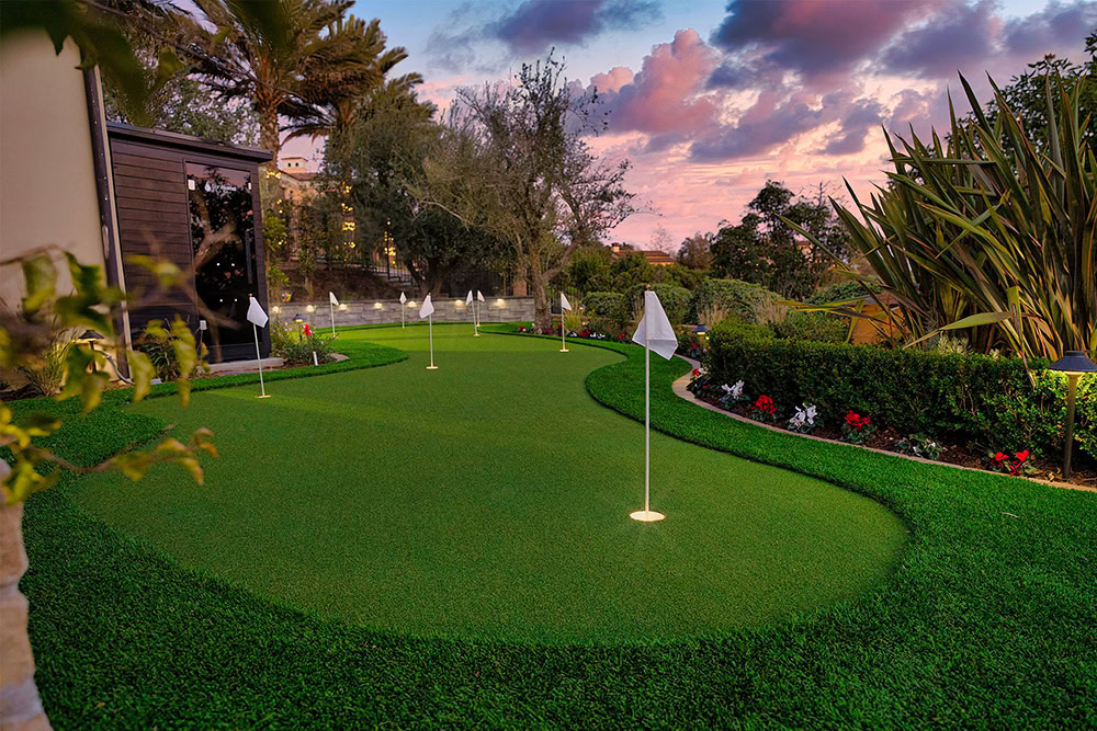 How To Compare Artificial Grass Putting Greens: What Texas Homeowners Should Look For